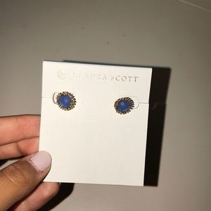 Blue Kendra Scott earrings!